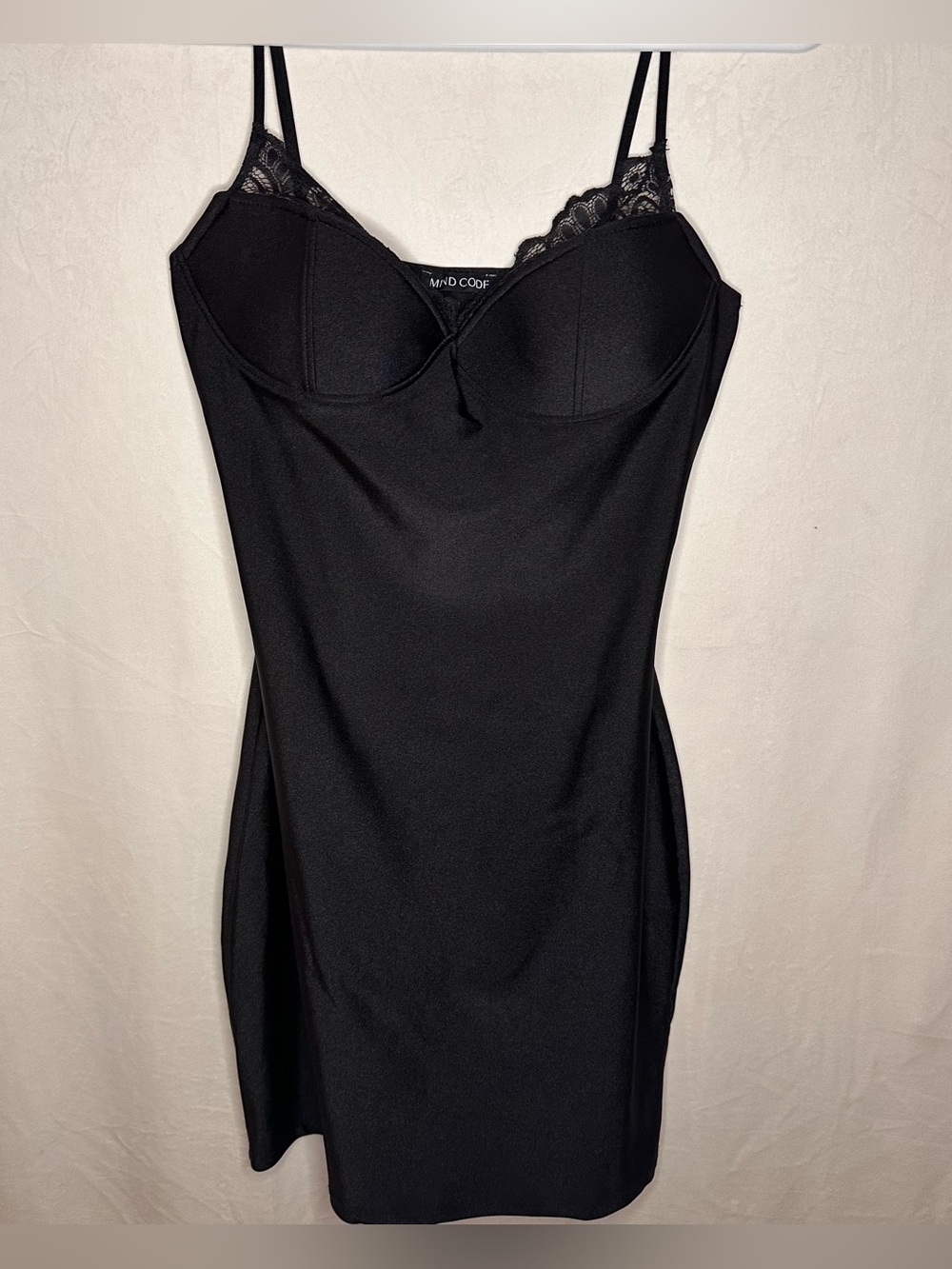 Sexy Black Bodycon Delicate Lace Bust Adjustable Straps padded bra Dress Medium
